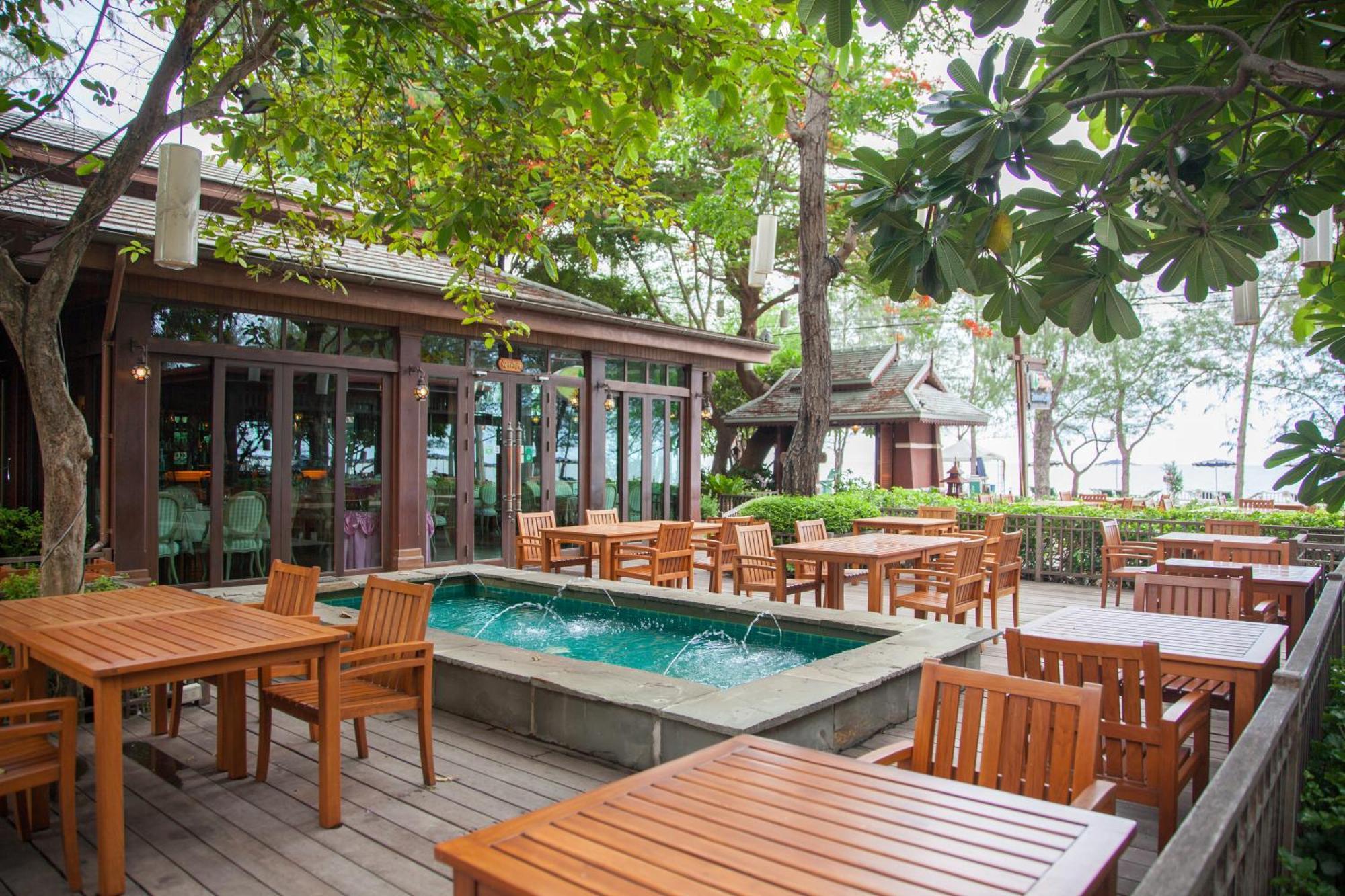 Raya Resort Beach Front - The Most Green Resort In Cha-Am Bagian luar foto