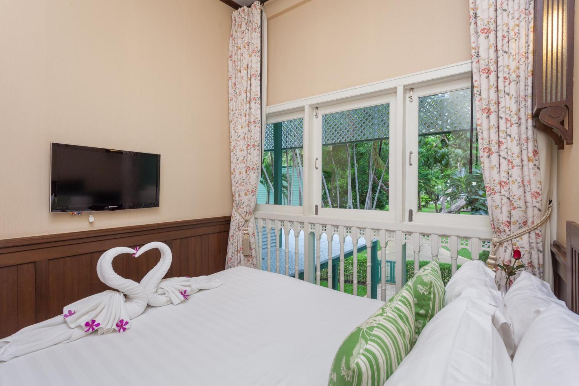 Raya Resort Beach Front - The Most Green Resort In Cha-Am Bagian luar foto