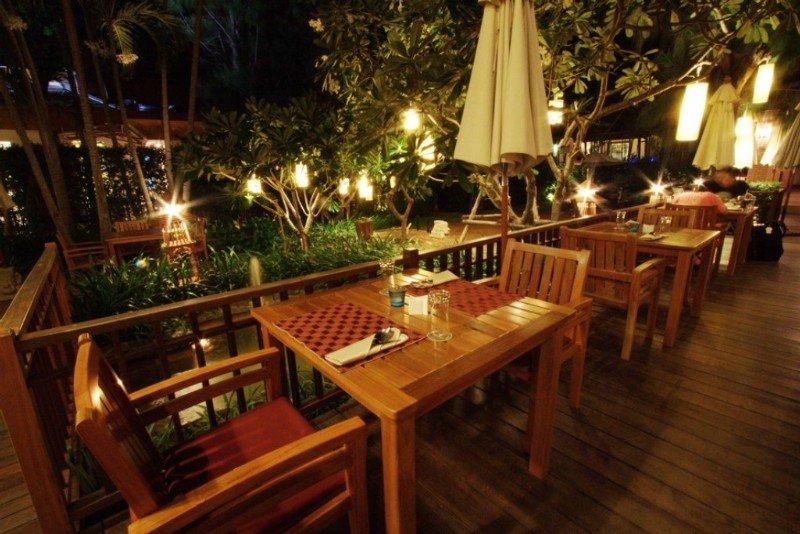 Raya Resort Beach Front - The Most Green Resort In Cha-Am Bagian luar foto