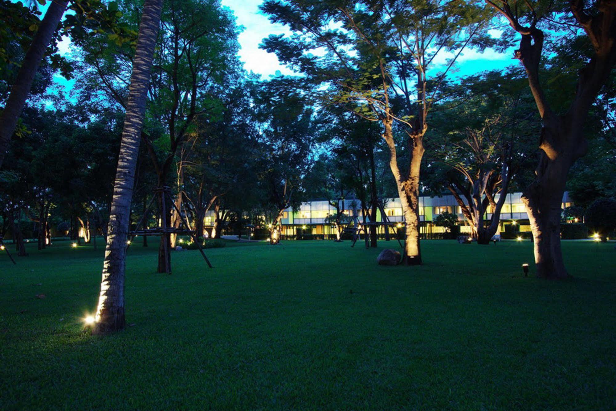 Raya Resort Beach Front - The Most Green Resort In Cha-Am Bagian luar foto
